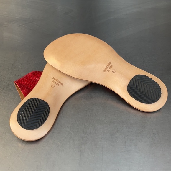 Cydwoq red snake print leather sandals. Hand made in USA! - Picture 5 of 10